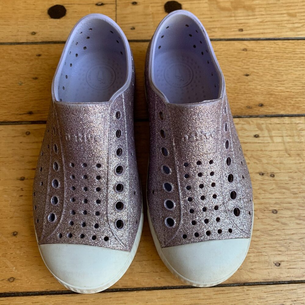 Native Jefferson Shoe Little Kid Size C11 Purple Glitter